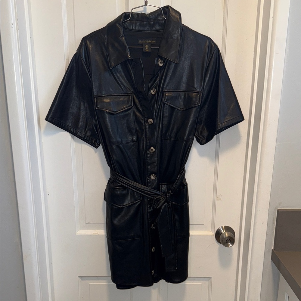 House of Harlow 1960 Black Short Sleeve Dress